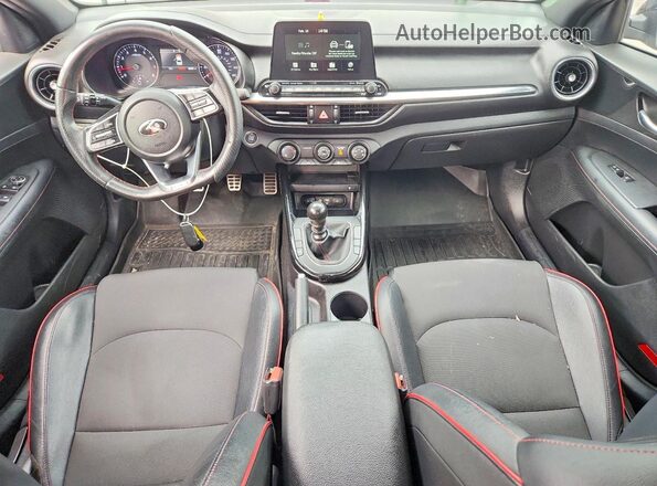 3KPF44AC7ME390123 2021 KIA FORTE Gray Vista del salpicadero