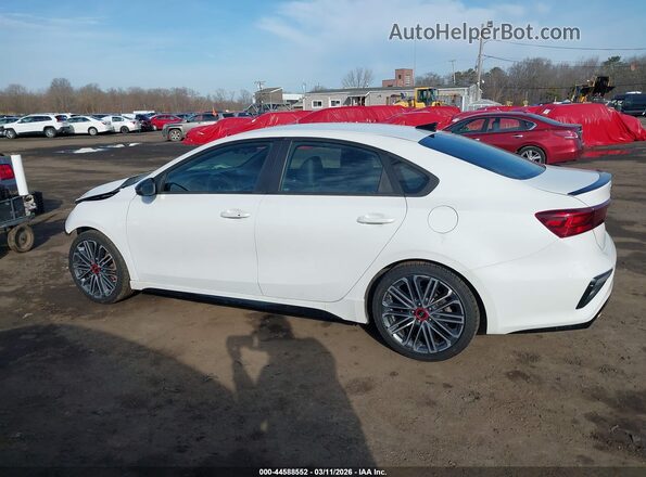 3KPF44ACXME293689 2021 KIA FORTE White Սալոնի 360 աստիճան տեսք