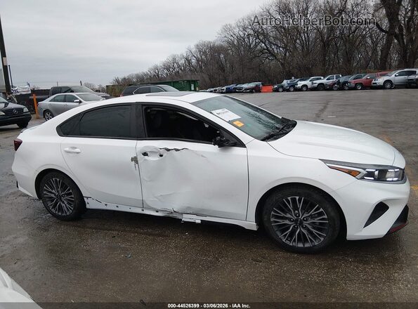 3KPF54AD1NE439422 2022 KIA FORTE White 