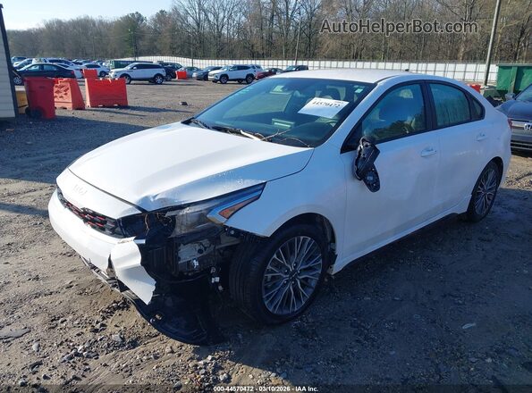 3KPF54AD2PE631418 2023 KIA FORTE White 