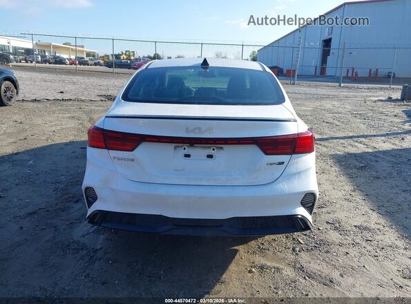 3KPF54AD2PE631418 2023 KIA FORTE White 