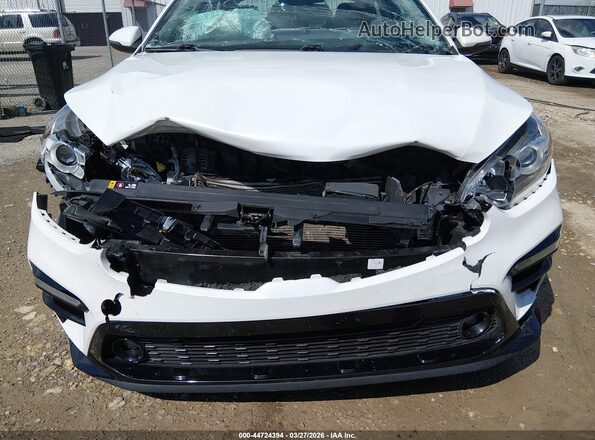 3KPF54AD4ME388223 2021 KIA FORTE White Widok z przodu