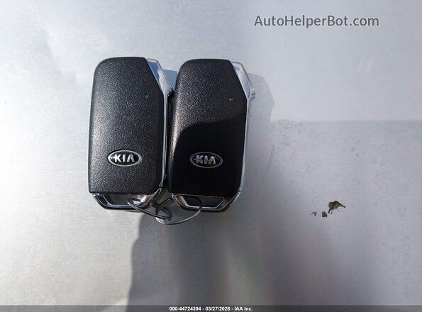 3KPF54AD4ME388223 2021 KIA FORTE White Widok deski rozdzielczej