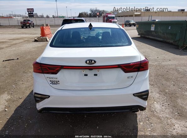 3KPF54AD4ME388223 2021 KIA FORTE White 