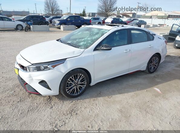 3KPF54AD4PE616774 2023 KIA FORTE White Przód lewy