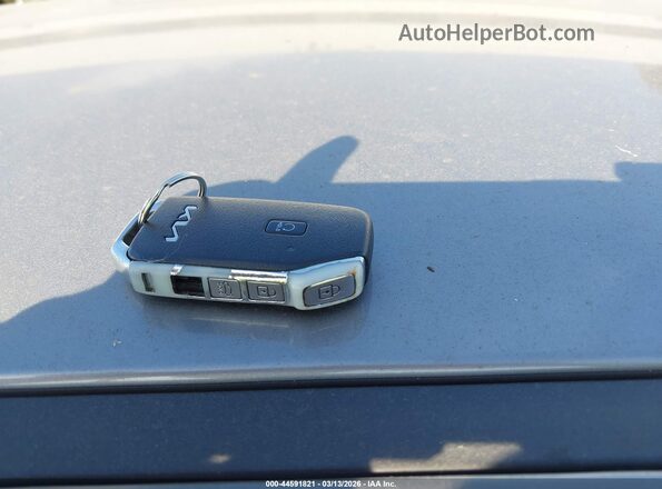 3KPF54AD5PE636418 2023 KIA FORTE Silver Dashboard view