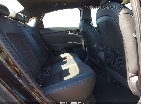 3KPF54AD6RE702669 2024 KIA FORTE Черный Вид наклейки с VIN-кодом