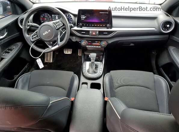3KPF54AD6RE835464 2024 KIA FORTE Gray 