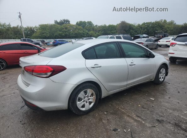 3KPFK4A70HE017648 2017 KIA FORTE Серебряный Задняя правая четверть