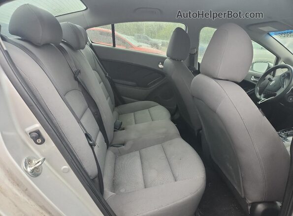 3KPFK4A70HE017648 2017 KIA FORTE Серебряный Вид задних сидений