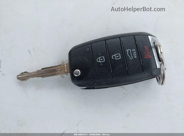 3KPFK4A72HE115757 2017 KIA FORTE Burgundy Вид панелі приладів