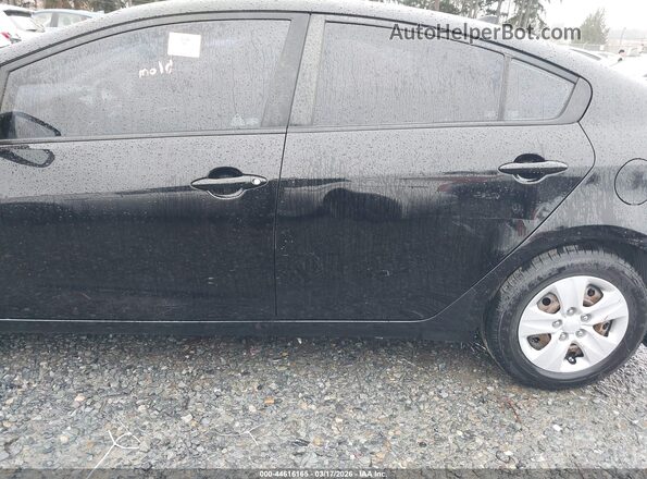 3KPFK4A76JE221649 2018 KIA FORTE Black Widok z przodu