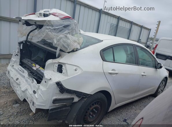 3KPFK4A76JE283648 2018 KIA FORTE White Widok wnętrza 360 stopni