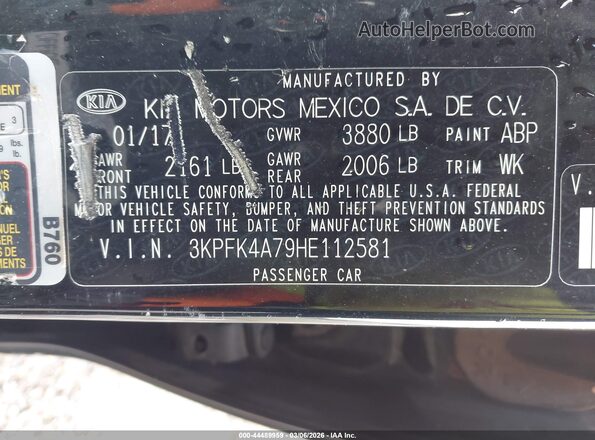 3KPFK4A79HE112581 2017 KIA FORTE Black Widok komory silnika