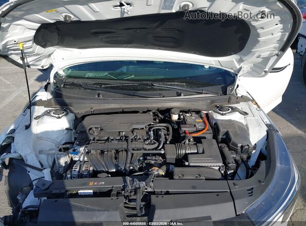 3KPFT4DE1SE160980 2025 KIA K4 White Widok z tyłu