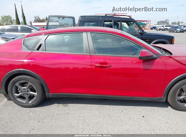 3KPFT4DE3SE249871 2025 KIA K4 Красный Вид задней части салона
