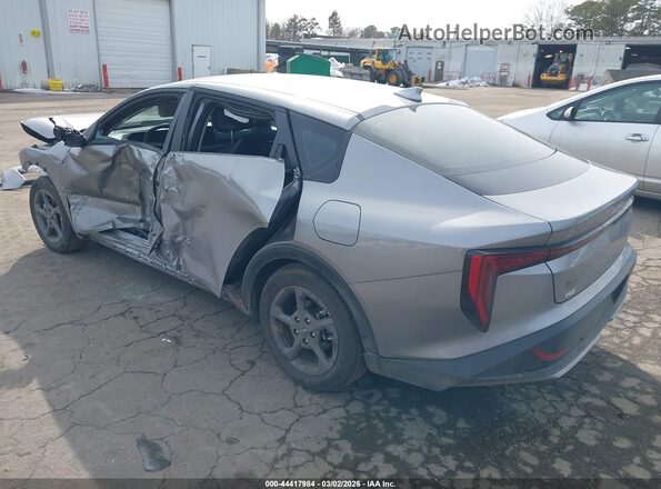 3KPFT4DE8SE038102 2025 KIA K4 Silver Tył lewy