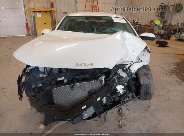 3KPFT4DEXSE037310 2025 KIA K4 White 