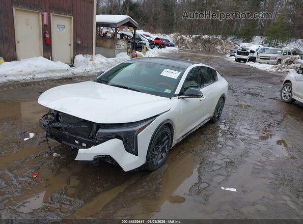 3KPFW4DC6SE167557 2025 KIA K4 White Առջևի ձախ երեք քառորդ տեսարան
