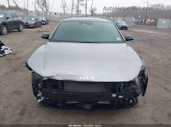 3KPFW4DE2SE047112 2025 KIA K4 Gray Vista interior trasera