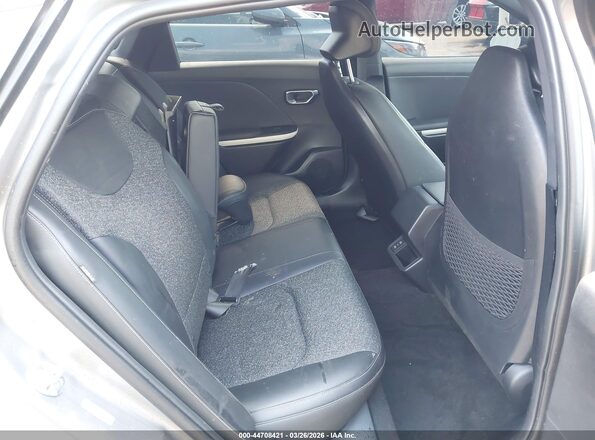 3KPFW4DE3SE209085 2025 KIA K4 Gray VIN sticker view