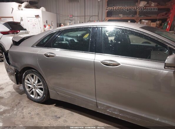 3LN6L2G93GR601586 2016 LINCOLN MKZ Silver Vista interior trasera