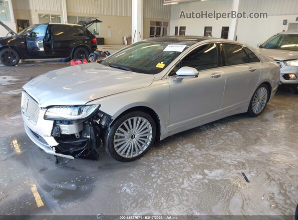 3LN6L5EC7HR605609 2017 LINCOLN MKZ Silver წინა მარცხენა ხედი სამი მეოთხედიდან