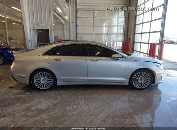 3LN6L5EC7HR605609 2017 LINCOLN MKZ Silver უკანა სალონის ხედი