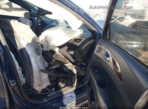 3LN6L5F95JR615662 2018 LINCOLN MKZ Dark Blue Вид салону спереду