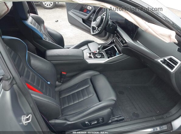 3MF23DM00S8F08640 2025 BMW M2 Gray Vista interior delantera