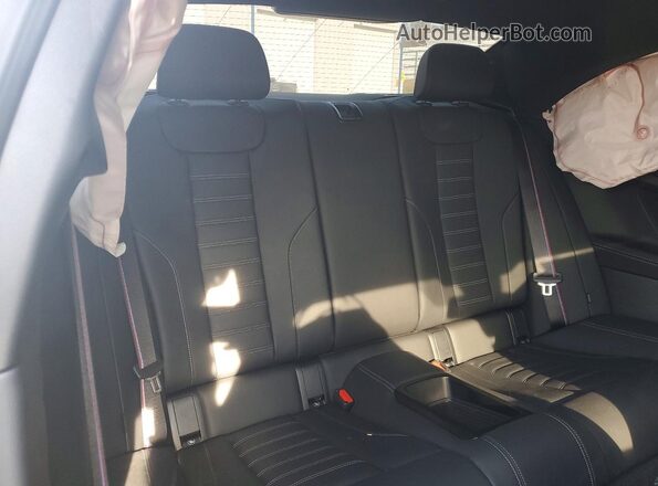 3MF23DM01S8F01681 2025 BMW M2 Gray Rear seats view