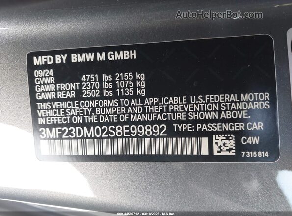 3MF23DM02S8E99892 2025 BMW M2 Black Vista del compartimento del motor
