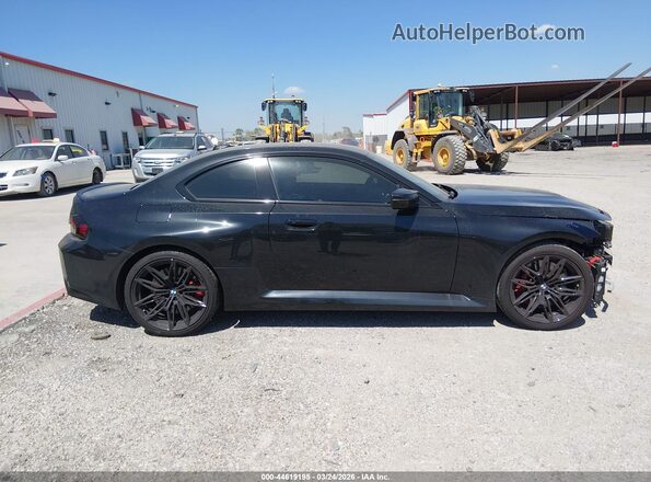 3MF23DM03S8F30244 2025 BMW M2 Black სალონის 360-გრადუსიანი ხედი