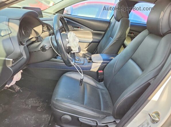 3MVDMABL4MM204501 2021 MAZDA CX-30 White Front interior view