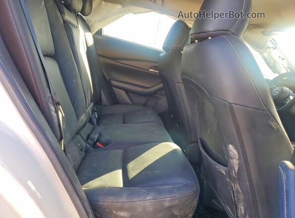 3MVDMABL7MM205741 2021 MAZDA CX-30 White Rear interior view
