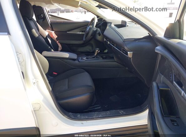 3MVDMBAM8PM523601 2023 MAZDA CX-30 White 