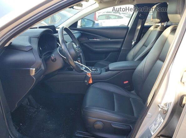 3MVDMBBL1MM255511 2021 MAZDA CX-30 Silver Front interior view