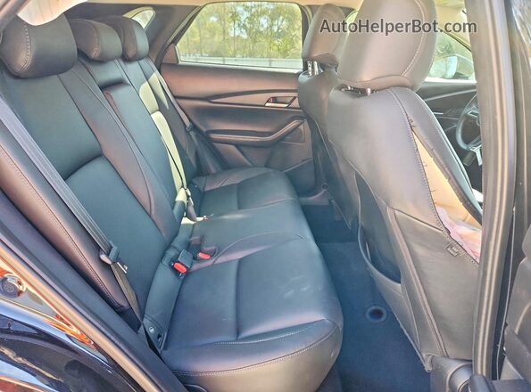 3MVDMBBL7NM403906 2022 MAZDA CX-30 Black Rear interior view