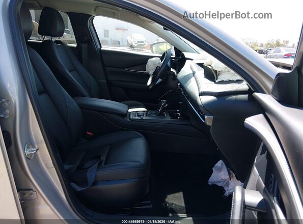 3MVDMBBL7NM458422 2022 MAZDA CX-30 Champagne Front interior view