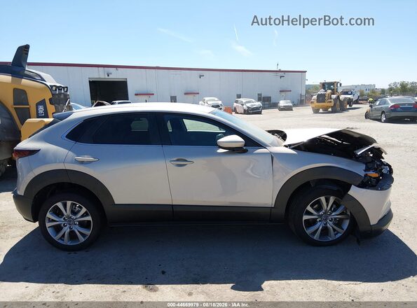 3MVDMBBL7NM458422 2022 MAZDA CX-30 Champagne Rear interior view