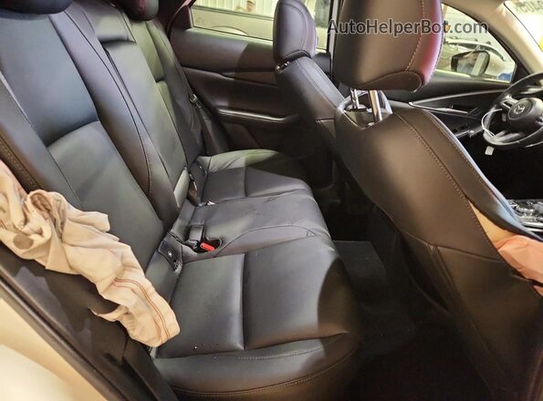 3MVDMBBM5PM534232 2023 MAZDA CX-30 White Vista interior trasera