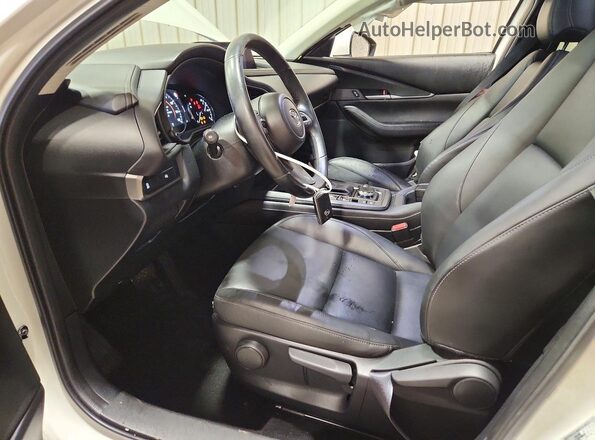 3MVDMBBM5PM534232 2023 MAZDA CX-30 White Vista interior delantera
