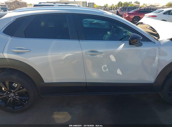 3MVDMBBMXSM774126 2025 MAZDA CX-30 White Rear interior view