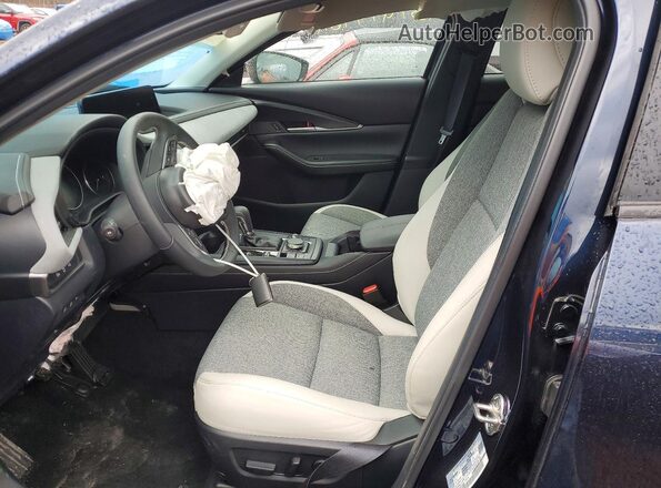 3MVDMBCL6TM106024 2026 MAZDA CX-30 Синий Вид салона спереди