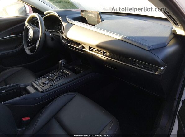 3MVDMBCL7LM130106 2020 MAZDA CX-30 White Widok wnętrza z przodu