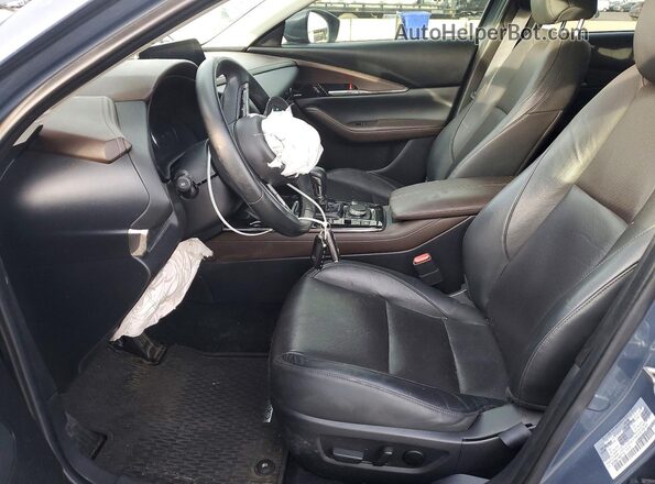 3MVDMBDL1MM237152 2021 MAZDA CX-30 Gray Front interior view