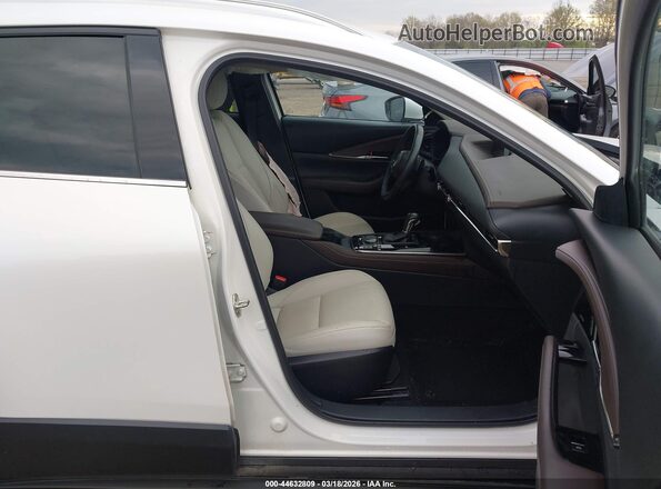 3MVDMBDLXMM310714 2021 MAZDA CX-30 White Вид салону спереду