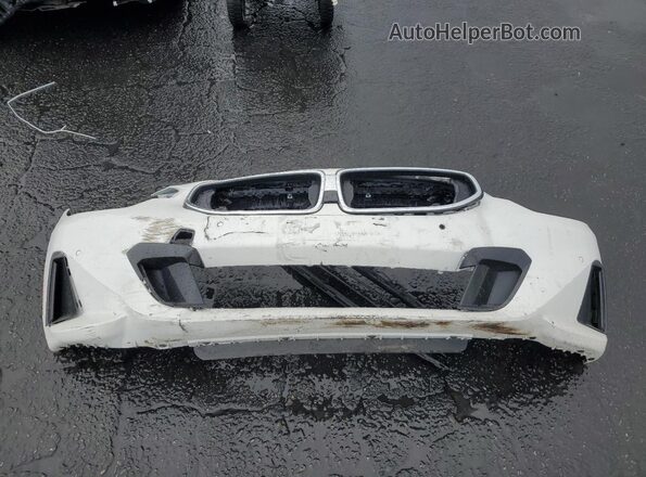 3MW33CM00R8D86306 2024 BMW 2 SERIES White Vista del compartimento del motor