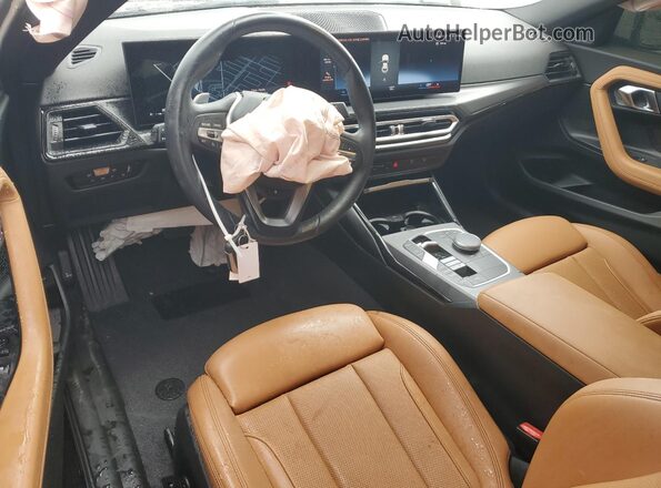 3MW33CM00R8D86306 2024 BMW 2 SERIES White Vista del salpicadero