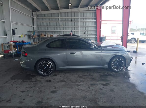 3MW33CM02T8G10313 2026 BMW 2 SERIES Gray Vista interior trasera